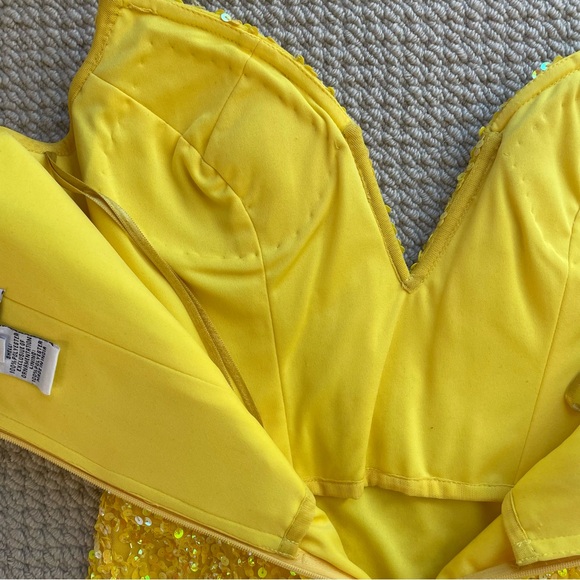 Ashley Lauren Yellow Sequin Strapless Dress Size 0 - Picture 15 of 17